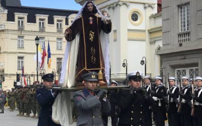 Con sensación térmica bajo cero se desarrolló el tradicional desfile en el día de la oración por Chile.