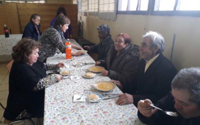 Almuerzo solidario en la parroquia Santa Teresa de los Andes