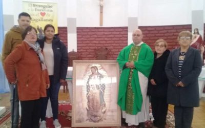 Hermosa ofrenda de familia mexicana a comunidad Cristo Amigo