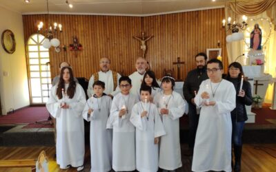 Niños y niñas reciben por primera vez a Jesús sacramentado en las comunidades de la Parroquia Cristo Obrero