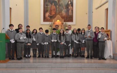 15 NIÑOS DEL LICEO SALESIANO MONS. FAGNANO CELEBRAN SU PRIMERA COMUNIÓN