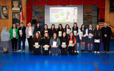 BENDICIÓN PARA LAS JÓVENES QUE VIAJARÁN A LA JORNADA CAMPO BOSCO EN PICARQUÍN DEL LICEO MARÍA MAZZARELLO