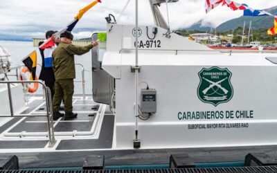 BENDICIÓN DE NUEVA LANCHA DE CARABINEROS EN PUERTO WILLIAMS