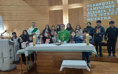 ENTREGA DE LA PALABRA DE DIOS A LOS NIÑOS DE CATEQUESIS DE LA PARROQUIA NUESTRA SEÑORA DE FÁTIMA