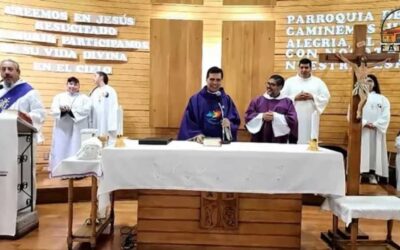 LA COMUNIDAD PARROQUIAL DE NUESTRA SEÑORA DE FÁTIMA DESPIDIÓ AL PBRO. BERNARDO ASTUDILLO Y DIO LA BIENVENIDA AL NUEVO PÁRROCO PBRO. PATRICIO BARRIA