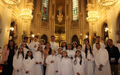 PRIMERAS COMUNIONES EN TIEMPO PASCUAL  PARROQUIA SANTUARIO MARÍA AUXILIADORA
