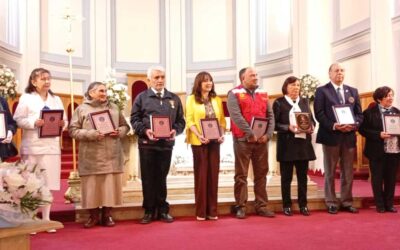EN EL DÍA DEL TRABAJO LA DIÓCESIS DE PUNTA ARENAS Y CÁRITAS PASTORAL SOCIAL RECONOCEN LA LABOR DE DOCE VOLUNTARIOS DE LA REGIÓN
